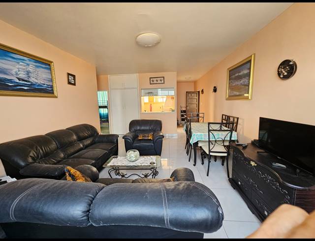 2 BEDROOM FLAT FOR SALE IN DOONSIDE